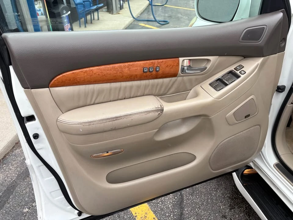 2005 Lexus GX 1st Gen - Image 7 of 19
