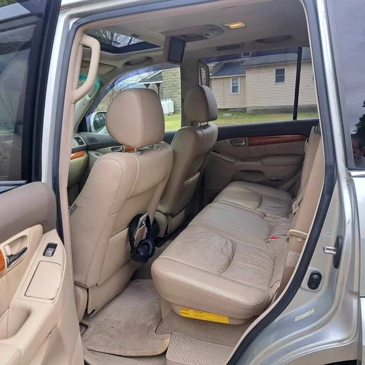 2005 Lexus GX 1st Gen - Image 13 of 20