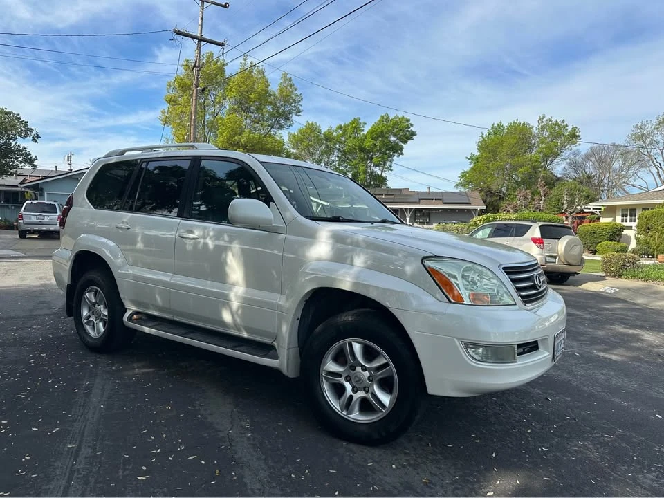2005 Lexus GX 1st Gen - Image 2 of 6