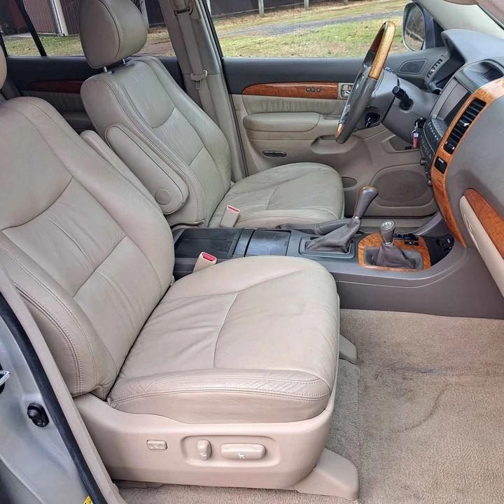 2005 Lexus GX 1st Gen - Image 14 of 20