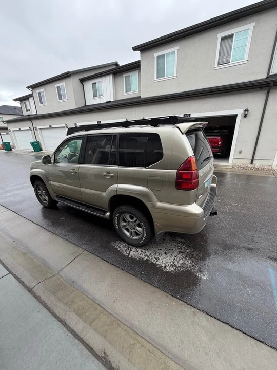 2005 Lexus GX 1st Gen - Image 6 of 20
