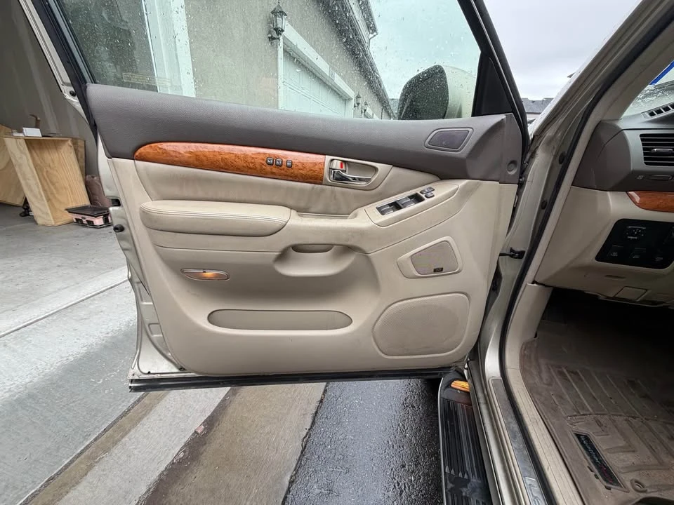 2005 Lexus GX 1st Gen - Image 8 of 20