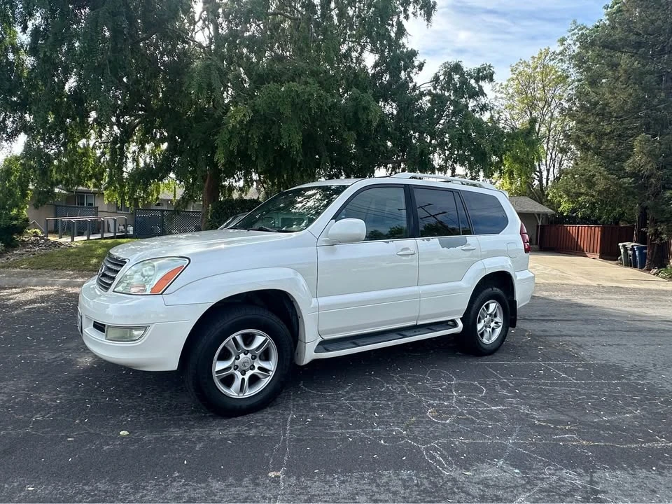 2005 Lexus GX 1st Gen - Image 6 of 15