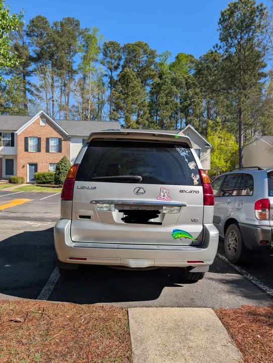 2005 Lexus GX 1st Gen - Image 2 of 10