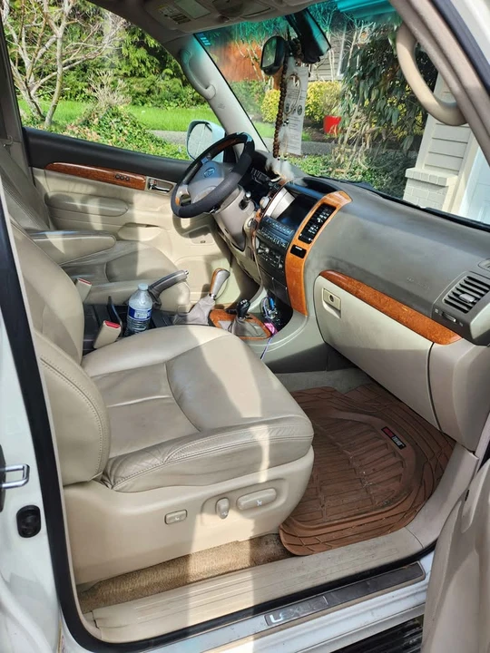 2005 Lexus GX 1st Gen - Image 6 of 8
