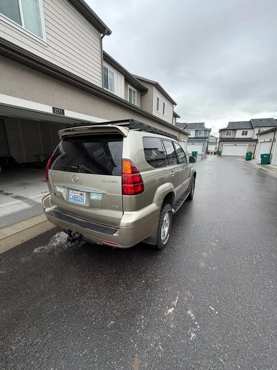 2005 Lexus GX 1st Gen - Image 4 of 20