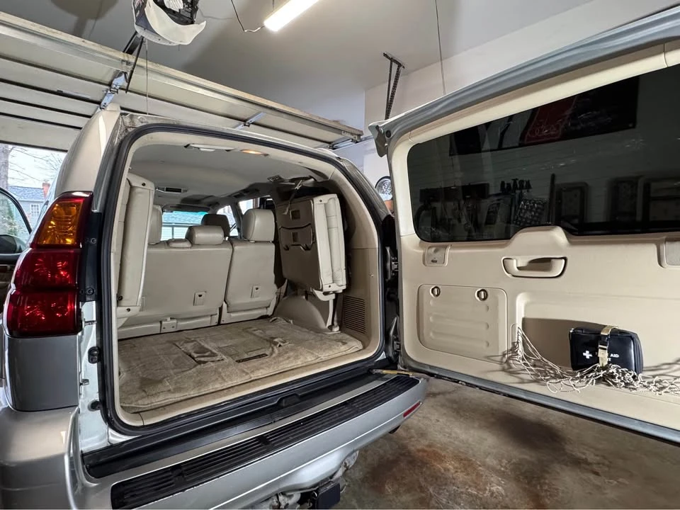 2005 Lexus GX 1st Gen - Image 3 of 8