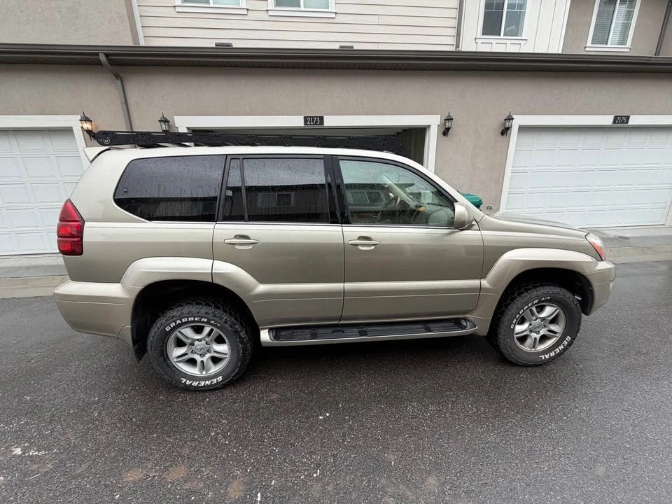 2005 Lexus GX 1st Gen - Image 3 of 20