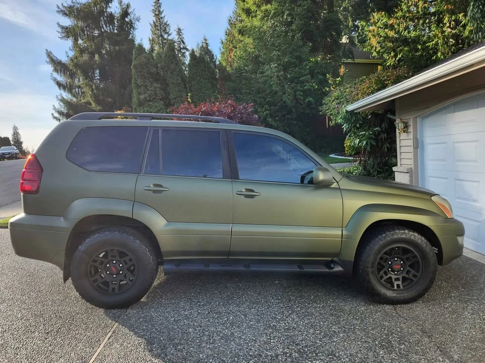 2005 Lexus GX 1st Gen - Image 3 of 8