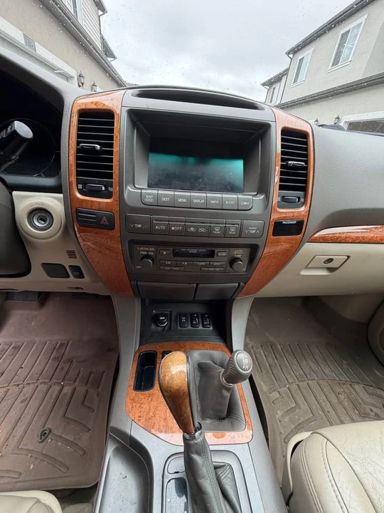 2005 Lexus GX 1st Gen - Image 12 of 20