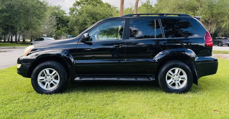 2005 Lexus GX 1st Gen - Image 4 of 13