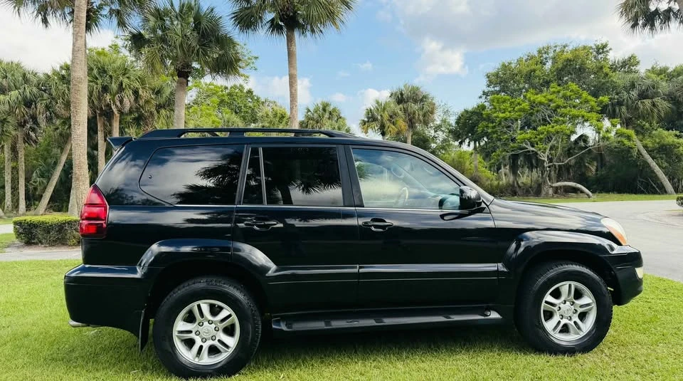 2005 Lexus GX 1st Gen - Image 7 of 13