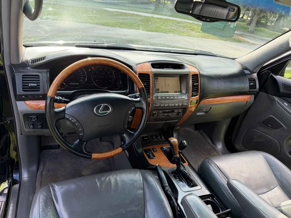 2005 Lexus GX 1st Gen - Image 8 of 13