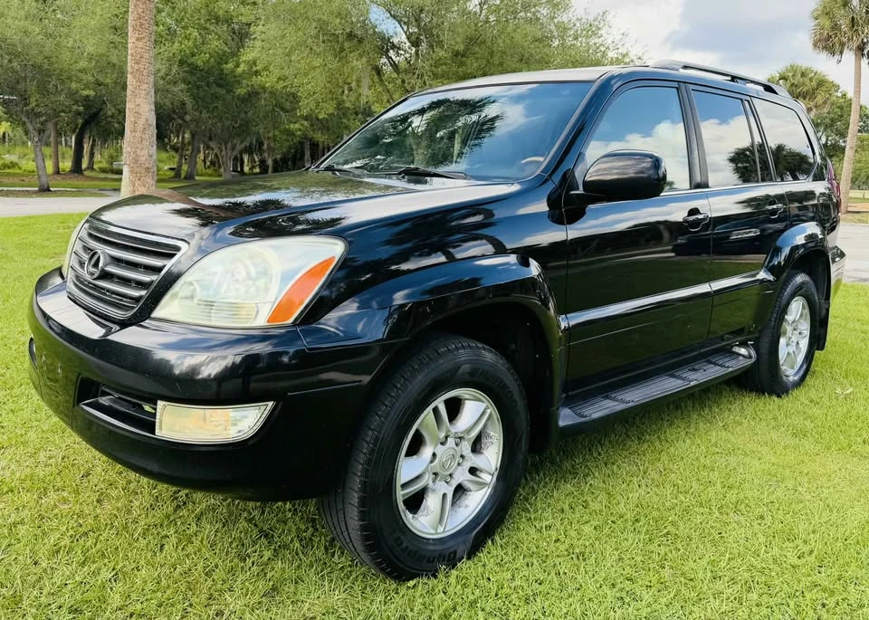 2005 Lexus GX 1st Gen - Image 2 of 13