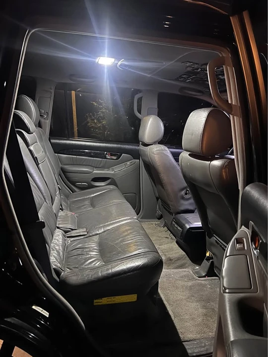 2005 Lexus GX 1st Gen - Image 11 of 12