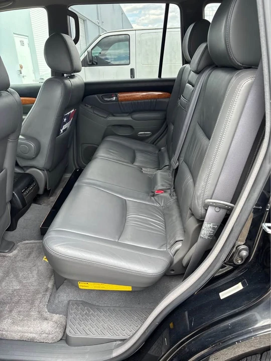 2005 Lexus GX 1st Gen - Image 2 of 4