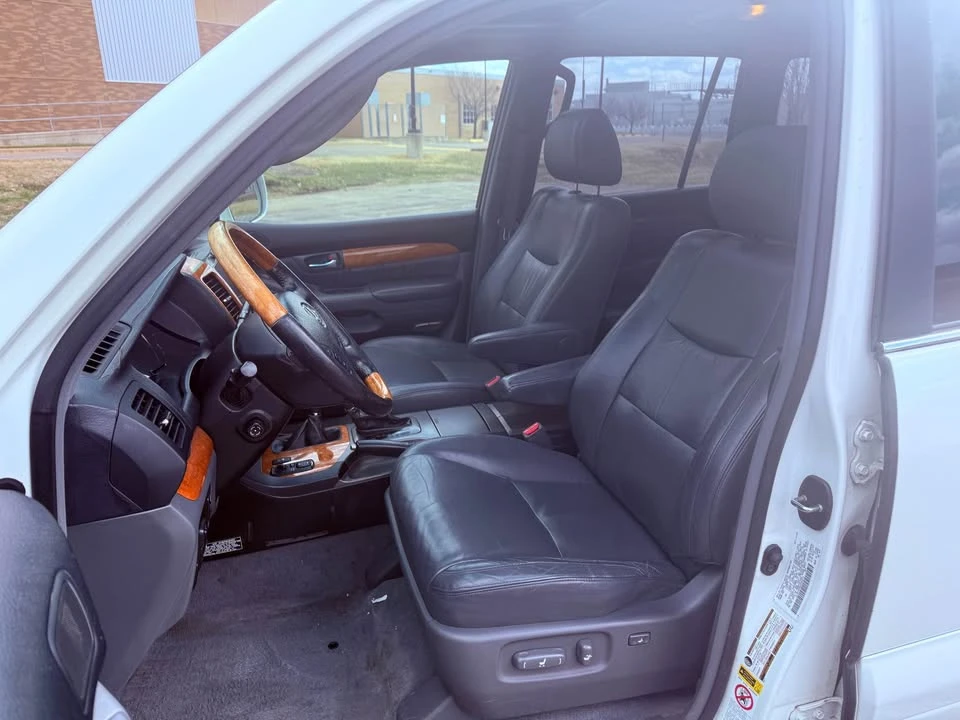 2005 Lexus GX 1st Gen - Image 12 of 17
