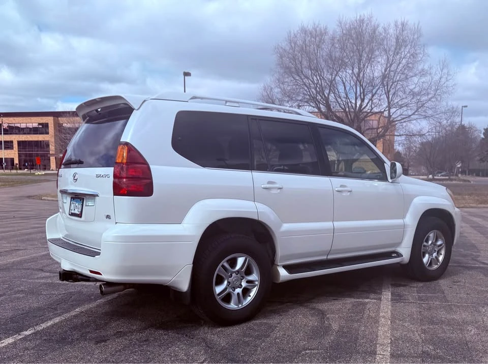 2005 Lexus GX 1st Gen - Image 6 of 17