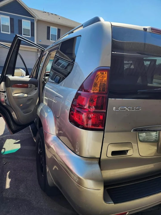 2005 Lexus GX 1st Gen - Image 2 of 7