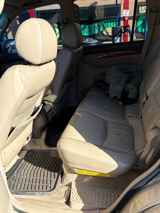 2005 Lexus GX 1st Gen - Image 6 of 7