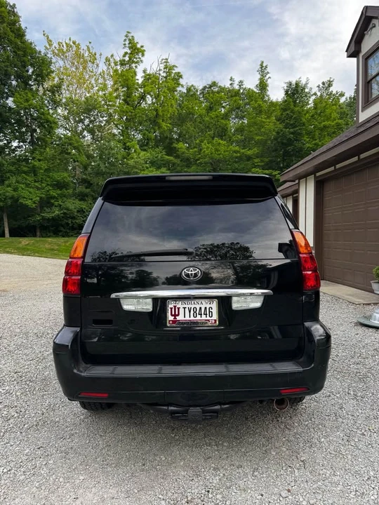 2005 Lexus GX 1st Gen - Image 3 of 6