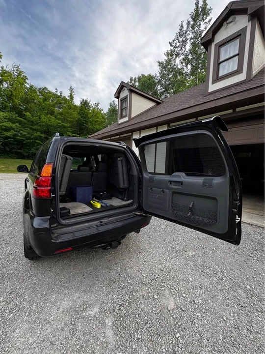 2005 Lexus GX 1st Gen - Image 4 of 6