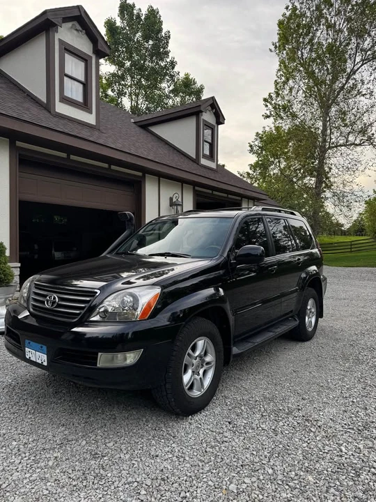2005 Lexus GX 1st Gen - Image 2 of 6
