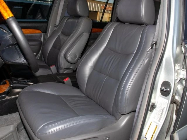 2005 Lexus GX 1st Gen - Image 11 of 14
