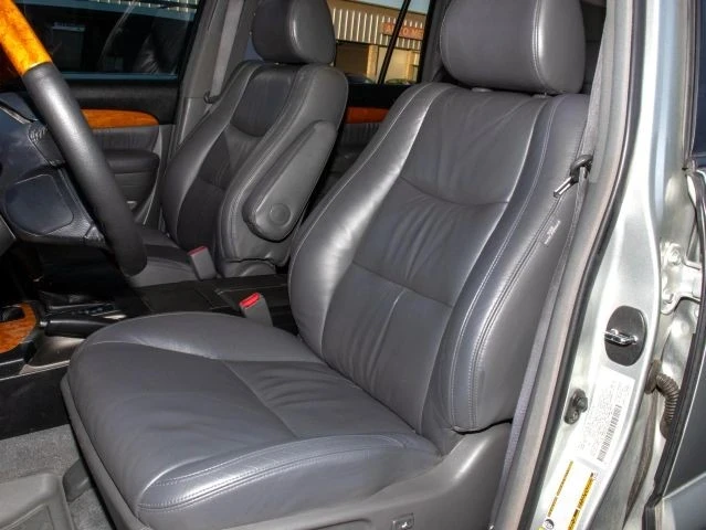 2005 Lexus GX 1st Gen - Image 11 of 14