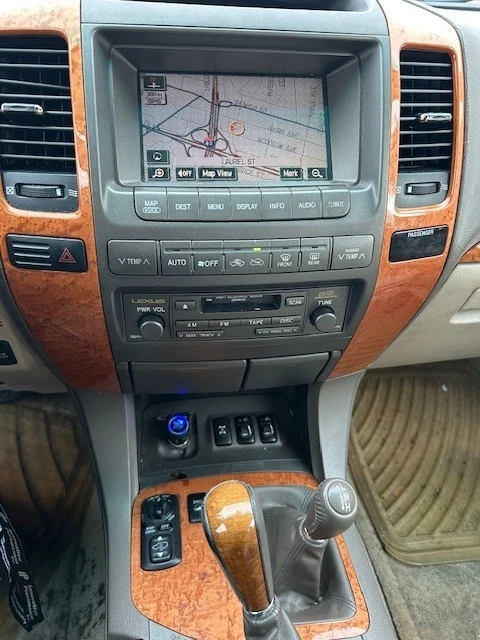 2005 Lexus GX 1st Gen - Image 7 of 10