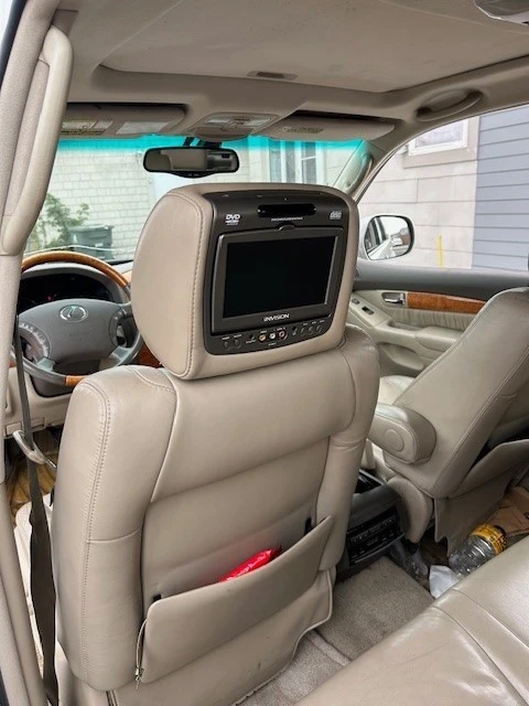 2005 Lexus GX 1st Gen - Image 9 of 10