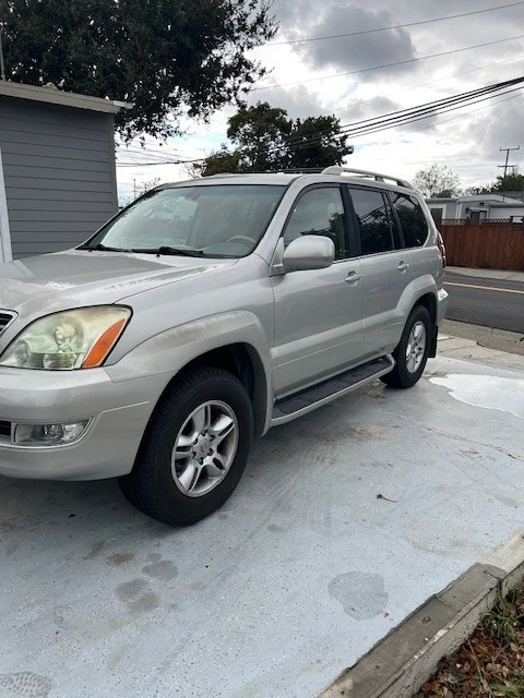 2005 Lexus GX 1st Gen - Image 3 of 10