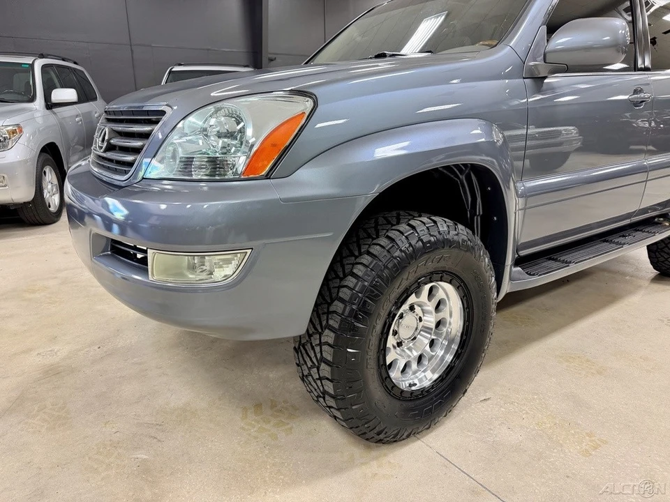 2005 Lexus GX 1st Gen - Image 11 of 12