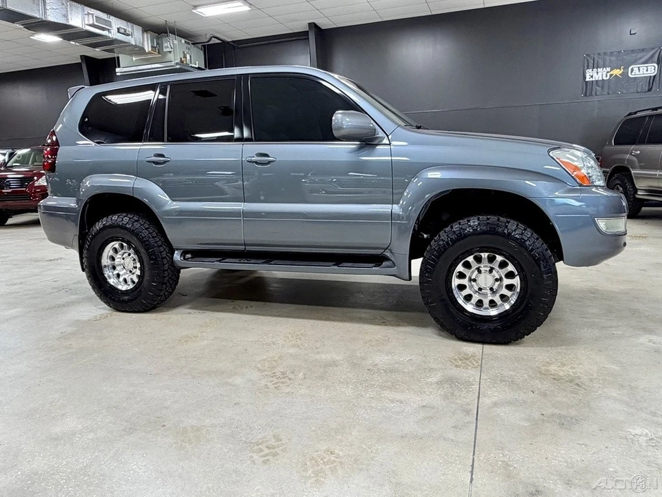2005 Lexus GX 1st Gen - Image 5 of 12