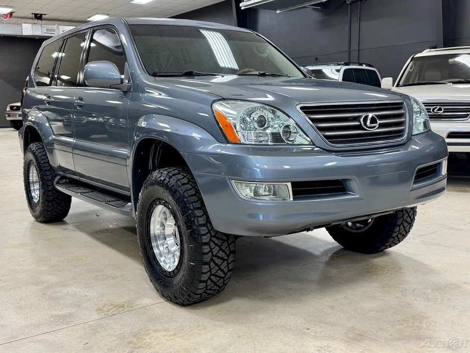 2005 Lexus GX 1st Gen - Image 3 of 12