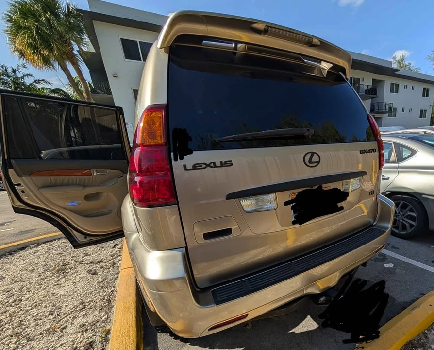 2005 Lexus GX 2nd Gen - Image 3 of 10
