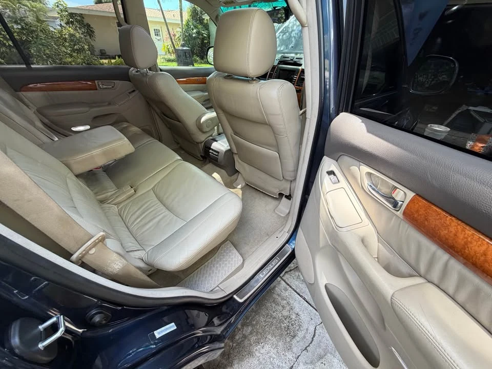2005 Lexus GX 1st Gen - Image 9 of 10