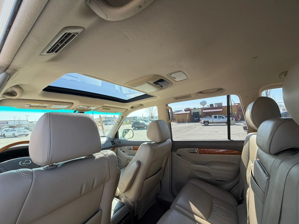 2005 Lexus GX 1st Gen - Image 15 of 21