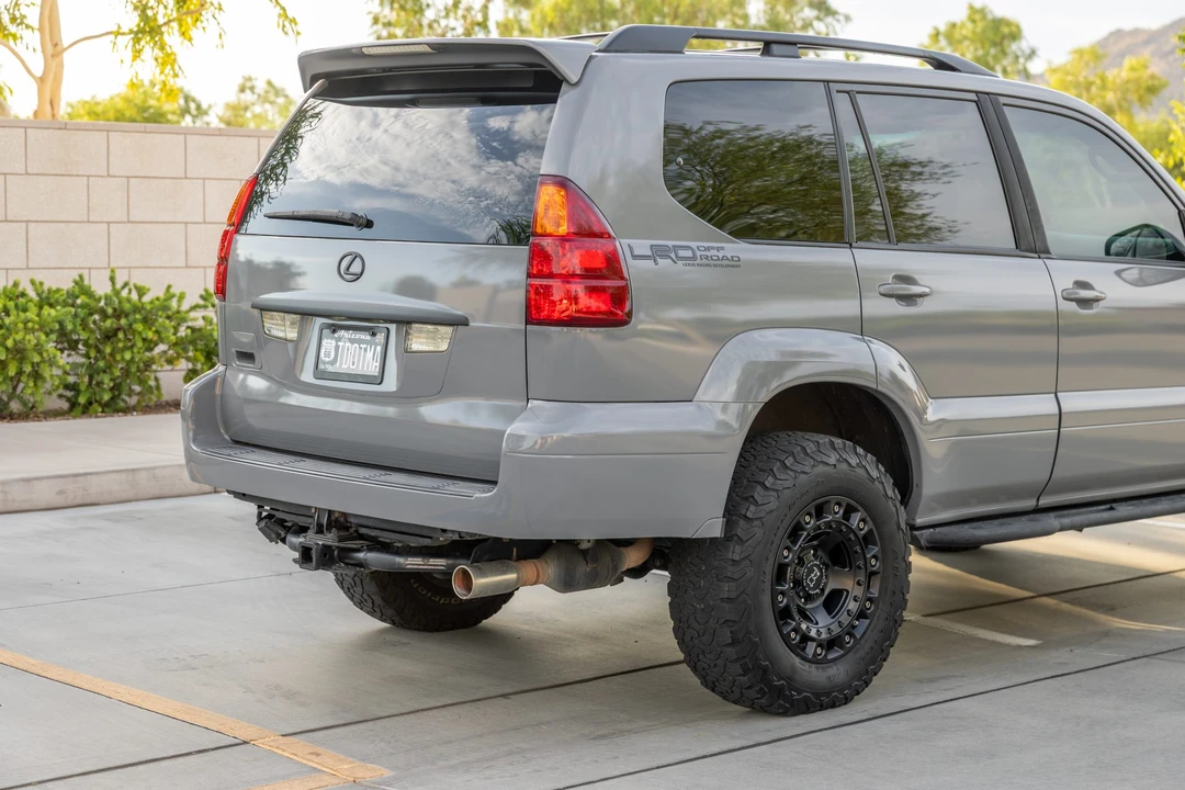 2005 Lexus GX 1st Gen - Image 16 of 31