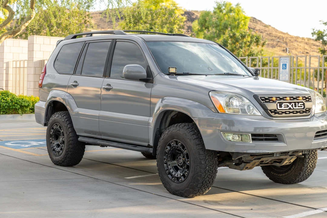 2005 Lexus GX 1st Gen - Image 13 of 31