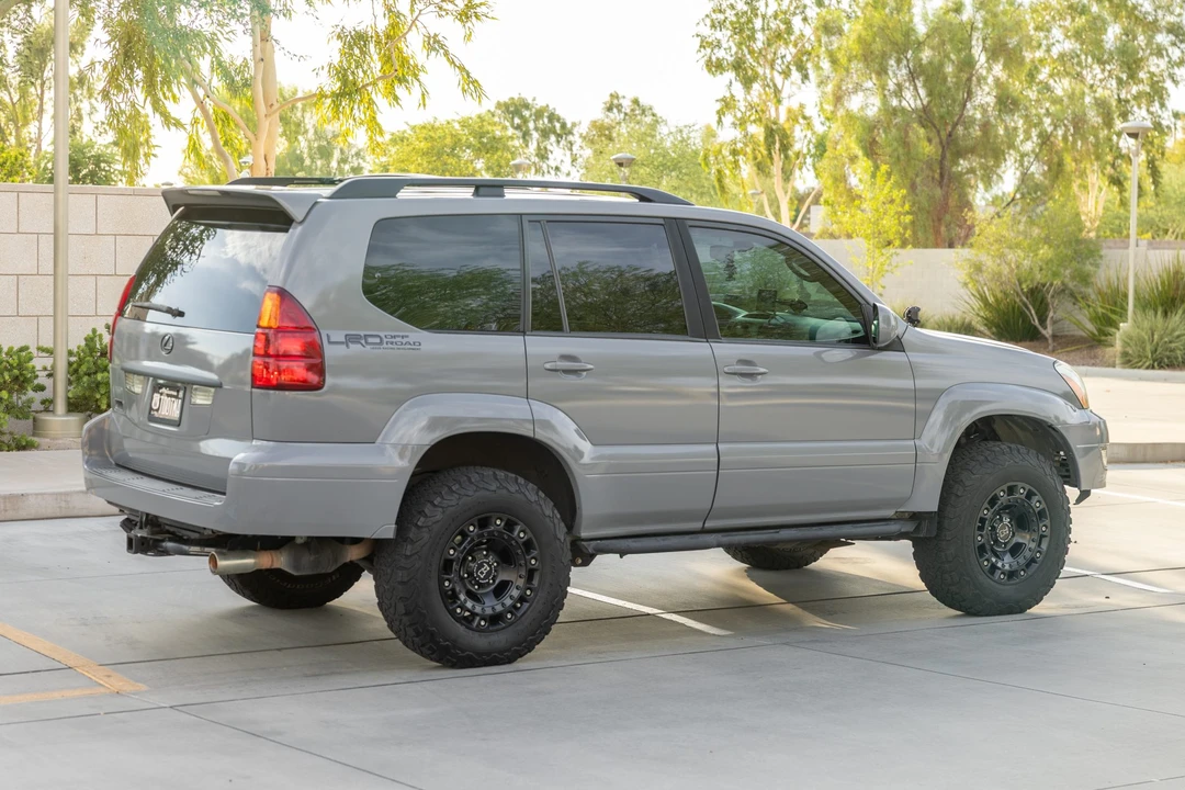 2005 Lexus GX 1st Gen - Image 5 of 31