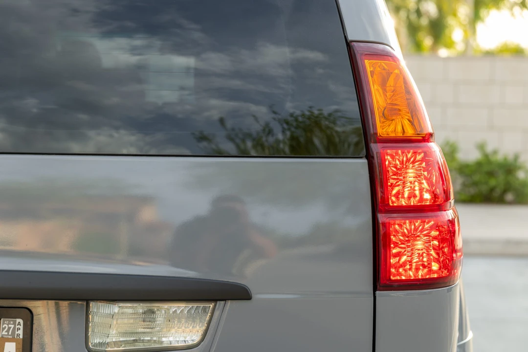2005 Lexus GX 1st Gen - Image 19 of 31