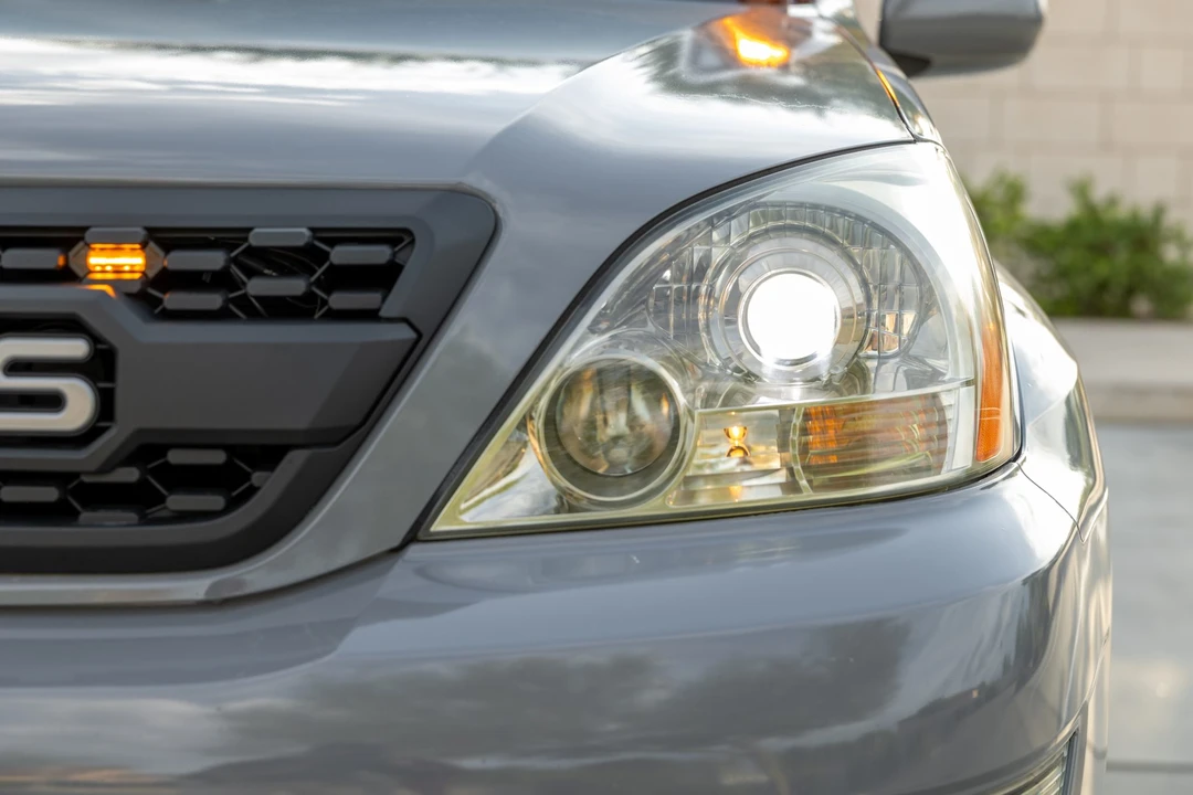 2005 Lexus GX 1st Gen - Image 10 of 31