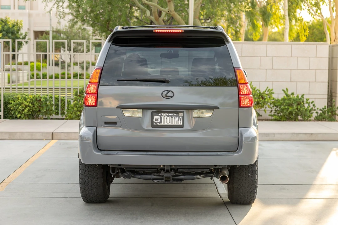 2005 Lexus GX 1st Gen - Image 4 of 31