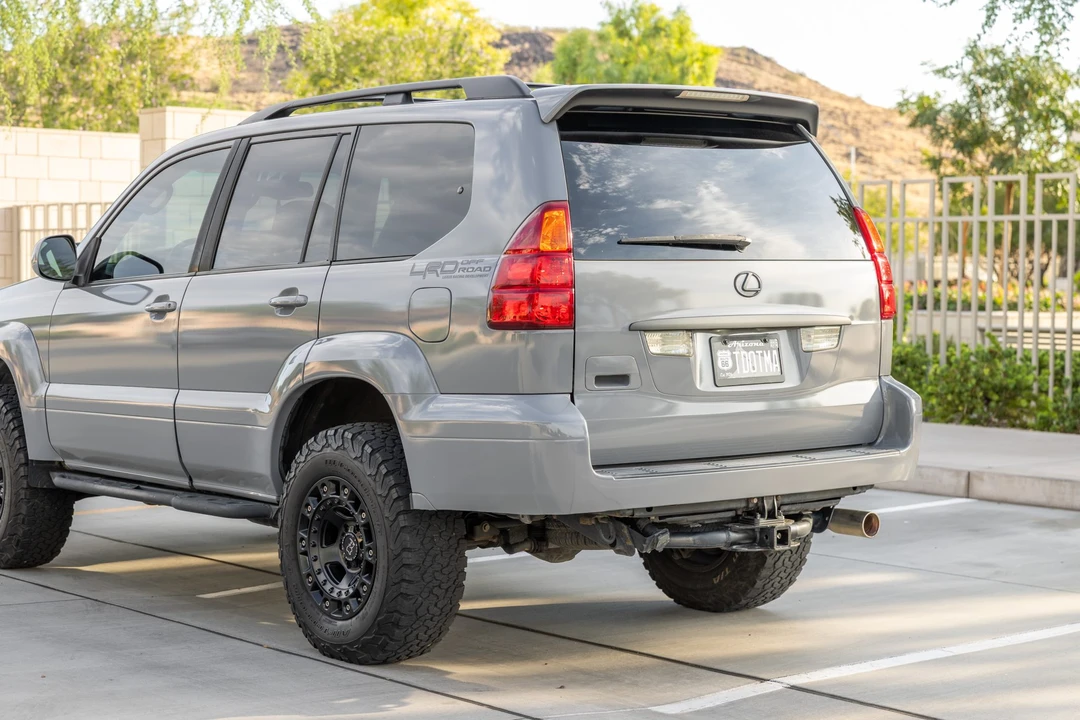 2005 Lexus GX 1st Gen - Image 15 of 31