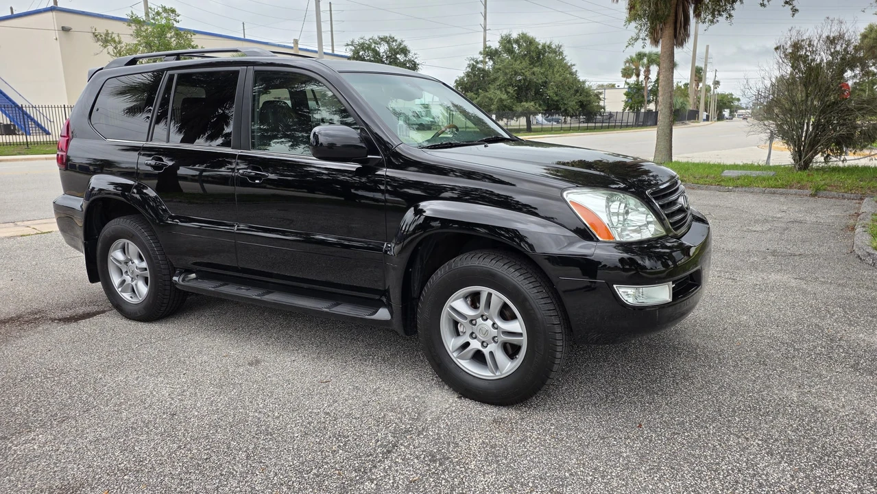 2005 Lexus GX 1st Gen - Image 25 of 31