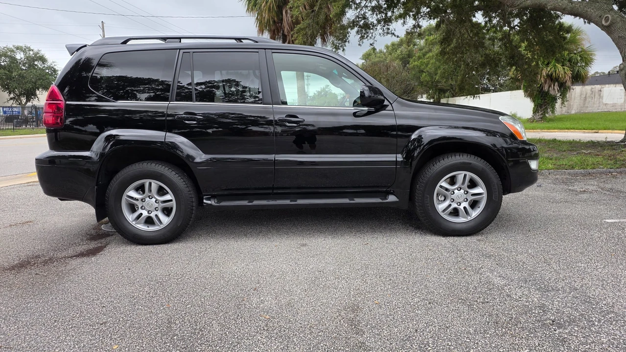 2005 Lexus GX 1st Gen - Image 22 of 31