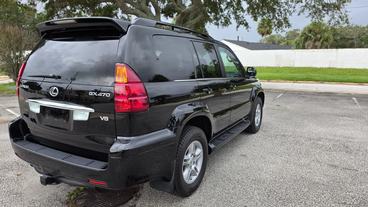 2005 Lexus GX 1st Gen - Image 16 of 31