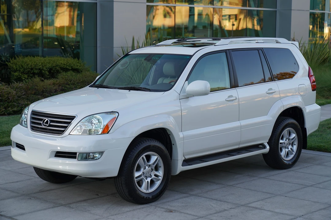 2005 Lexus GX 1st Gen - Image 2 of 31