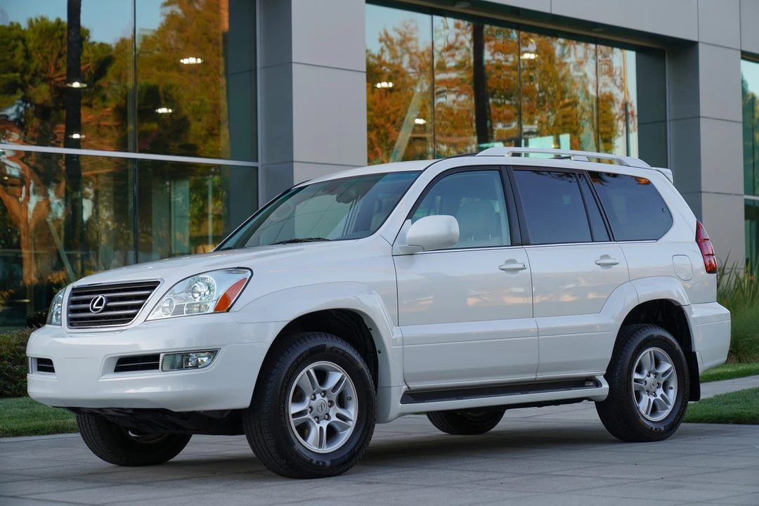 2005 Lexus GX 1st Gen - Image 3 of 31